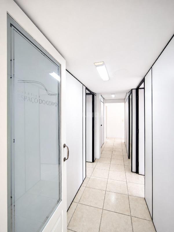 casa comercial para alugar em Rua João Berutti, 118 - foto 9