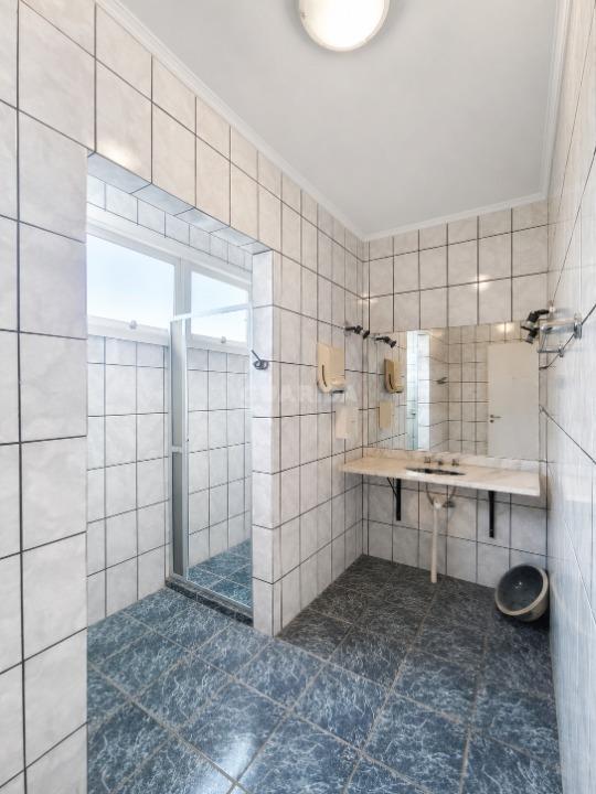 casa comercial para alugar em Rua João Berutti, 118 - foto 18