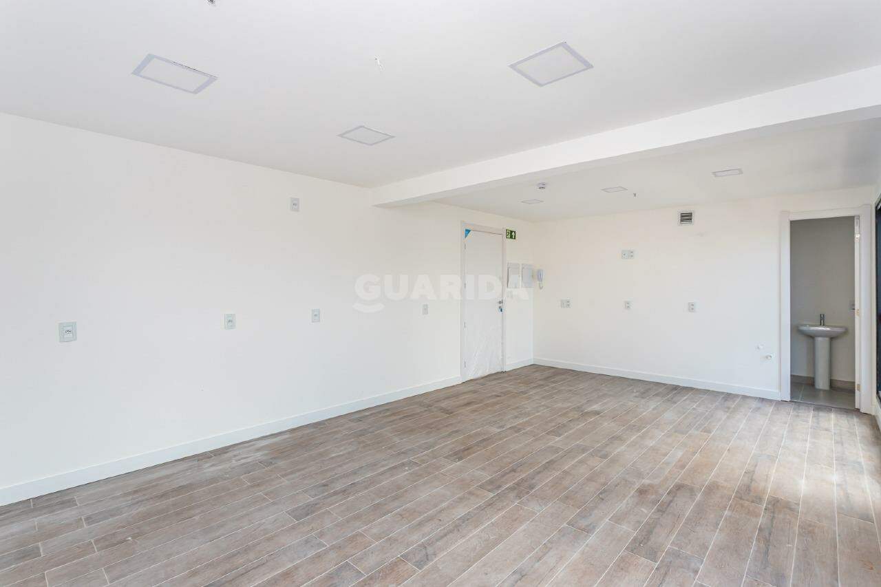 consultorio sala conjunto para alugar em Avenida Érico Veríssimo, 595 - foto 5