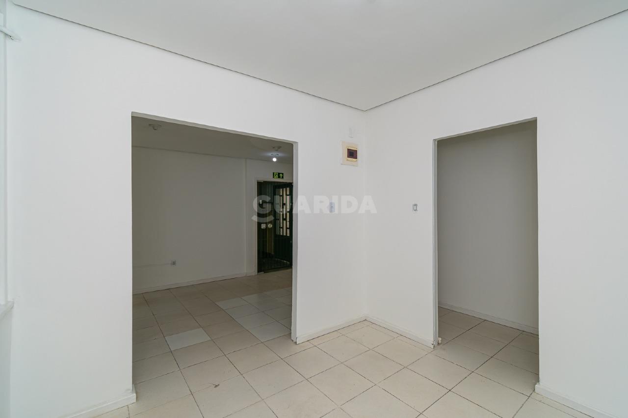 consultorio sala conjunto para alugar em Rua Vigário José Inácio, 481 - foto 12