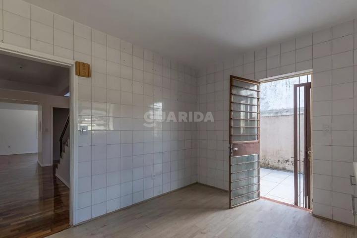 casa sobrado para alugar em Rua Curupaiti, 58 - foto 9