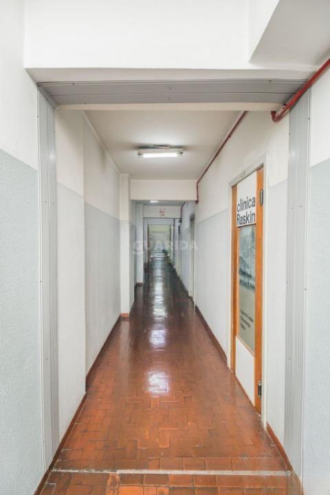 consultorio sala conjunto para alugar em Rua Vigário José Inácio, 371 - foto 15