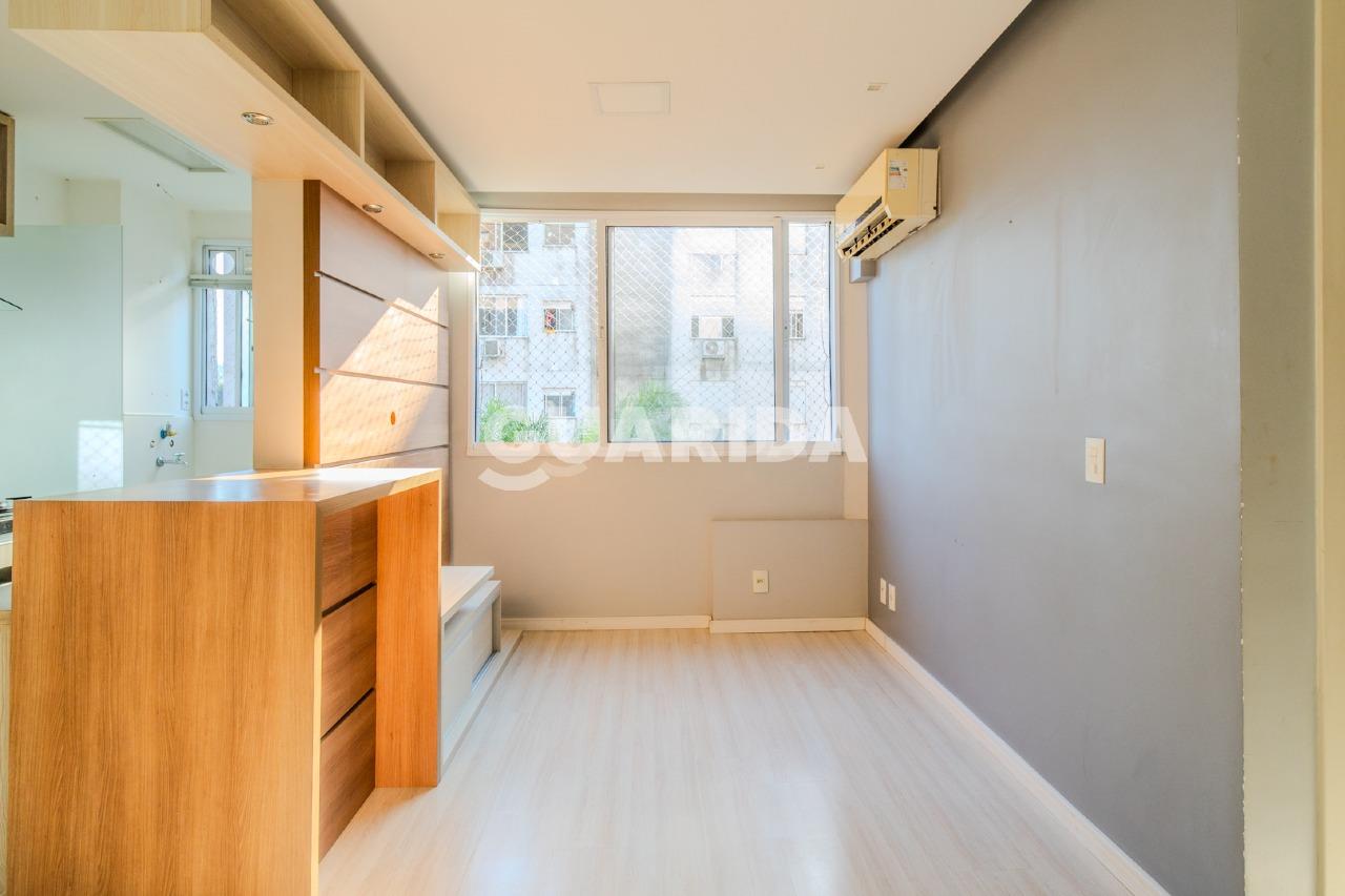 Apartamento para alugar em Avenida da Cavalhada, 6684 - foto 2