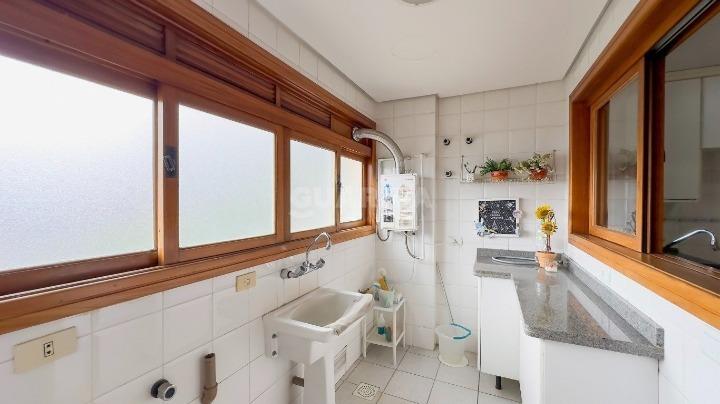 Apartamento para alugar em Rua Carlos Trein Filho, 775 - foto 28