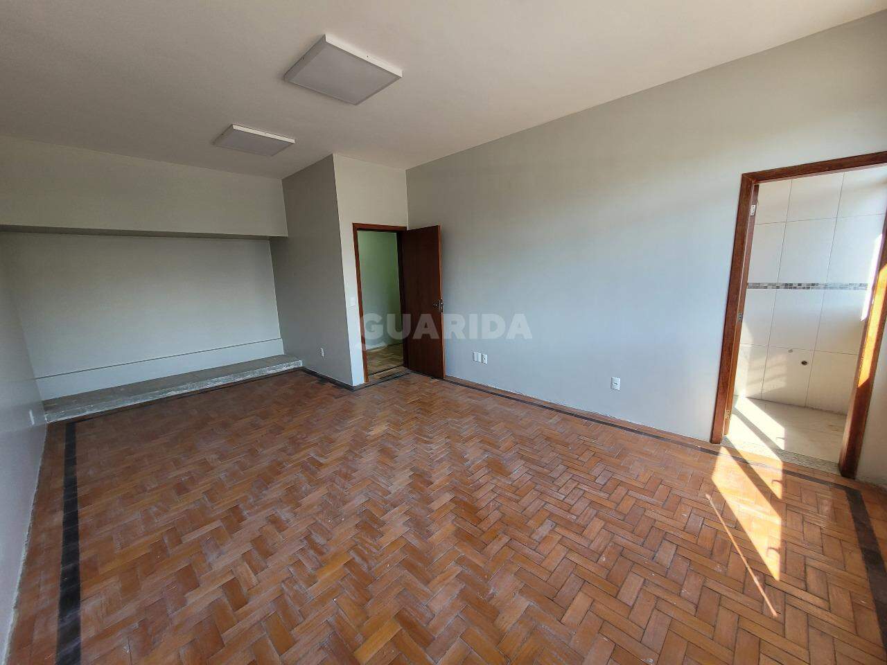 consultorio sala conjunto para alugar em Avenida Bento Gonçalves, 470 - foto 13