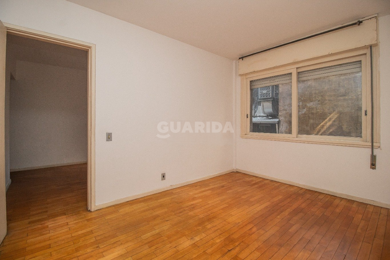 Apartamento para alugar em Rua General Vitorino, 267 - foto 1
