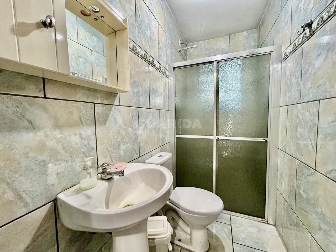 casa sobrado para alugar em Travessa Luiz Tamanini, 51 - foto 9