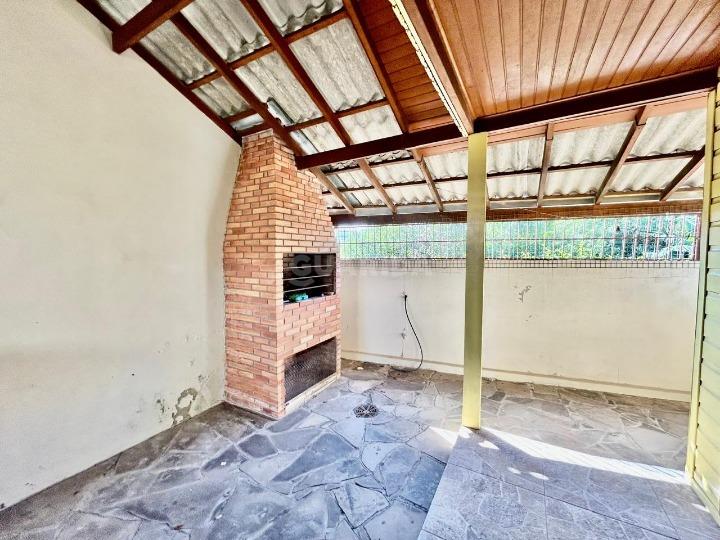 casa sobrado para alugar em Rua Brigadeiro Leonardo Teixeira Collares, 145 - foto 23