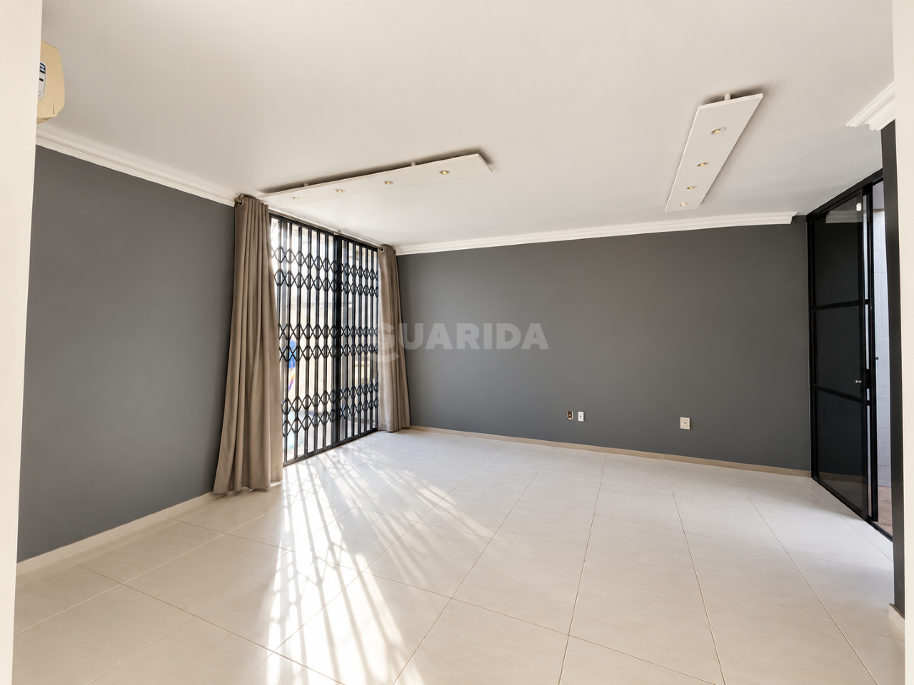 casa sobrado para alugar em Hípica, Porto Alegre - foto 1