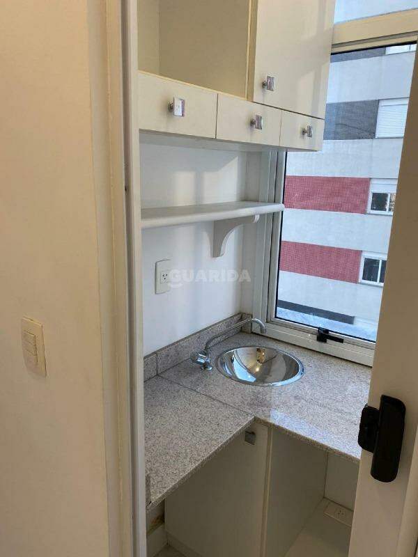 consultorio sala conjunto para alugar em Avenida Getúlio Vargas, 901 - foto 8