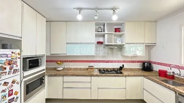 casa sobrado para alugar em Rua Afonso Arinos, 625 - foto 9