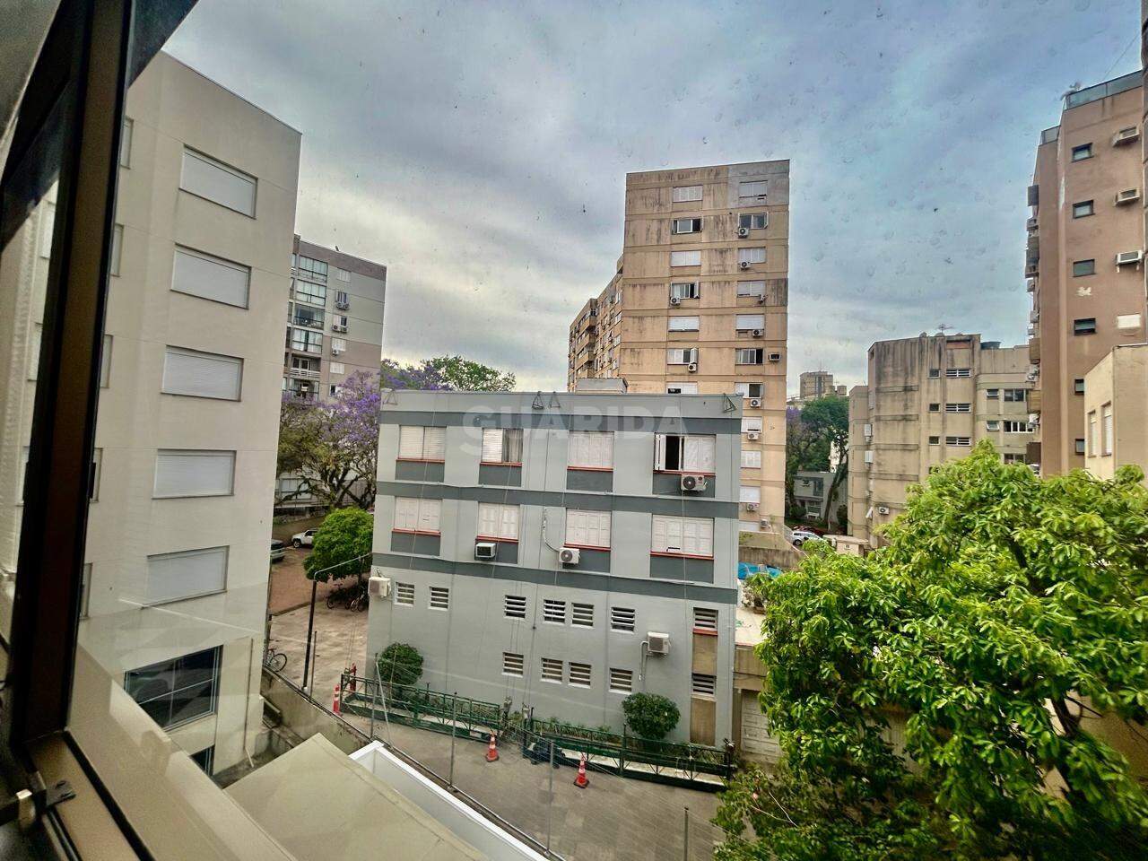 consultorio sala conjunto para alugar em Avenida Osvaldo Aranha, 440 - foto 10