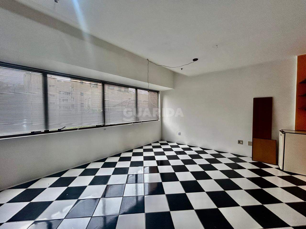 consultorio sala conjunto para alugar em Avenida Osvaldo Aranha, 440 - foto 8