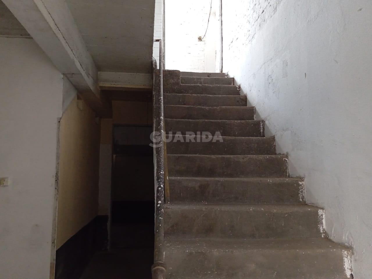 galpao deposito pavilhao para alugar em Avenida General Emílio Lúcio Esteves, 547 - foto 14
