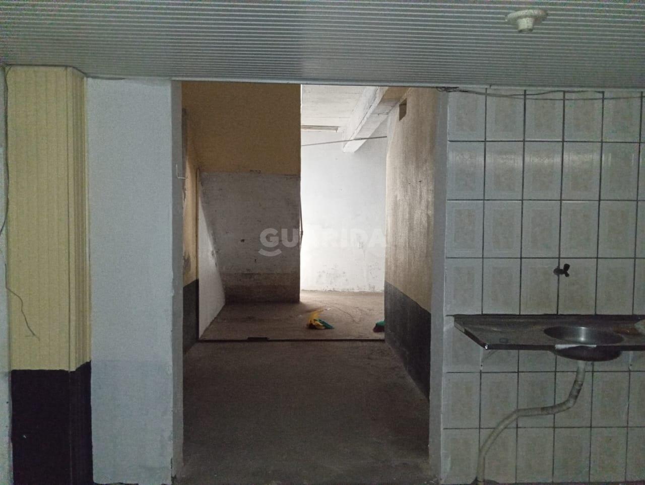 galpao deposito pavilhao para alugar em Avenida General Emílio Lúcio Esteves, 547 - foto 9