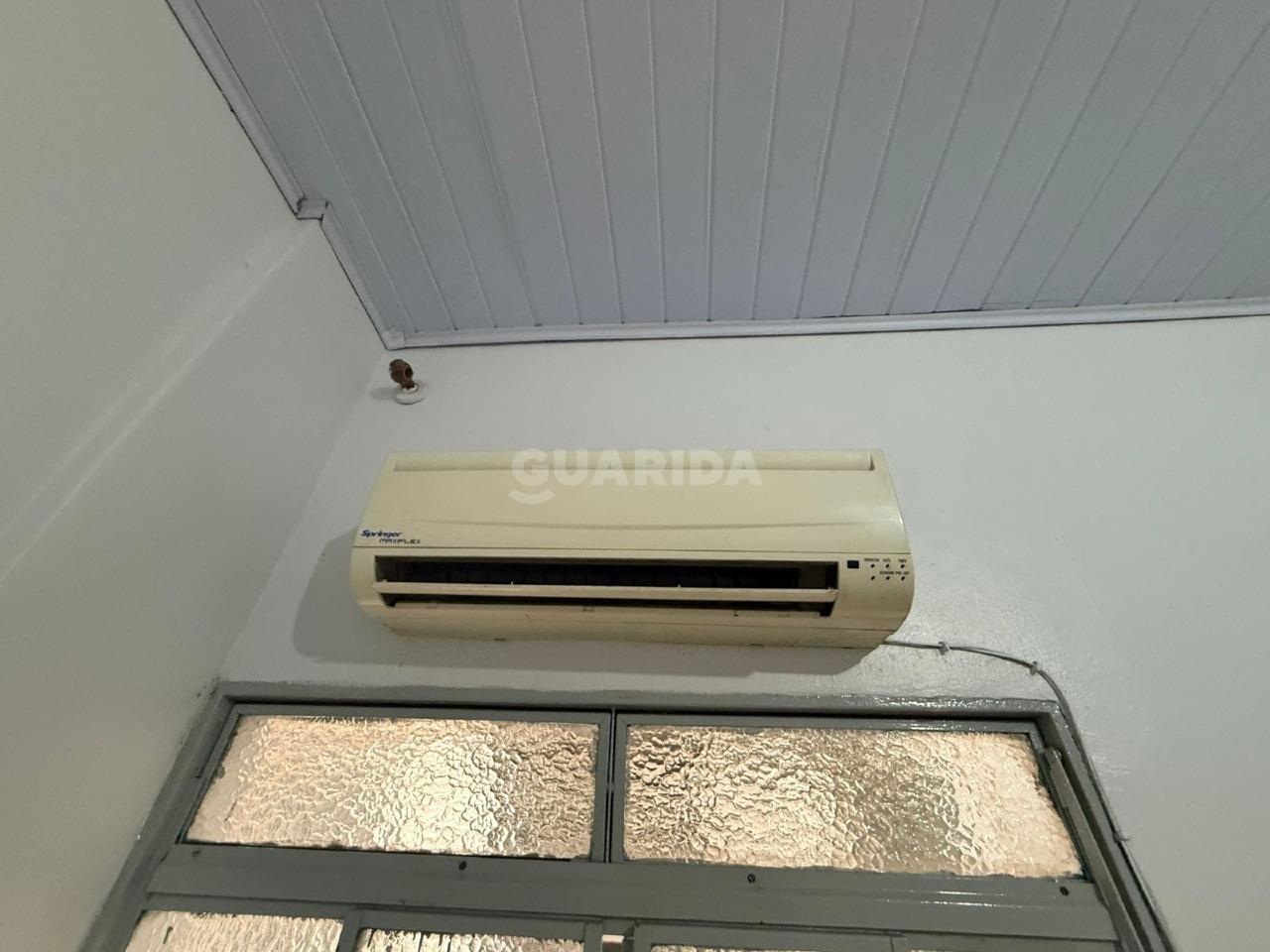 casa sobrado para alugar em Avenida Major Dionísio Dorneles, 129 - foto 9