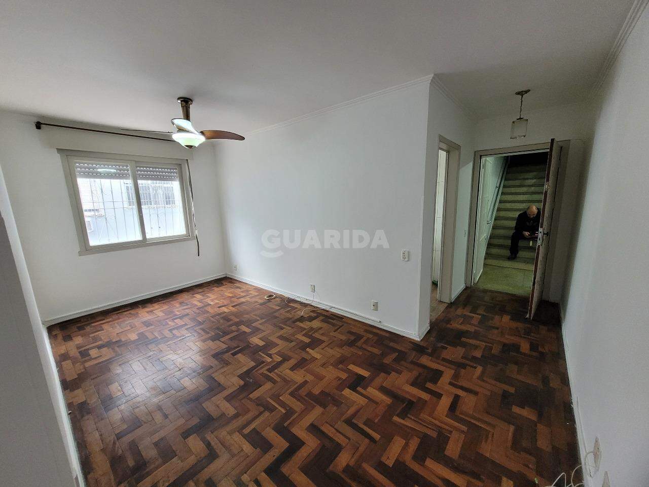 Apartamento para alugar em Vila Ipiranga, Porto Alegre - foto 1