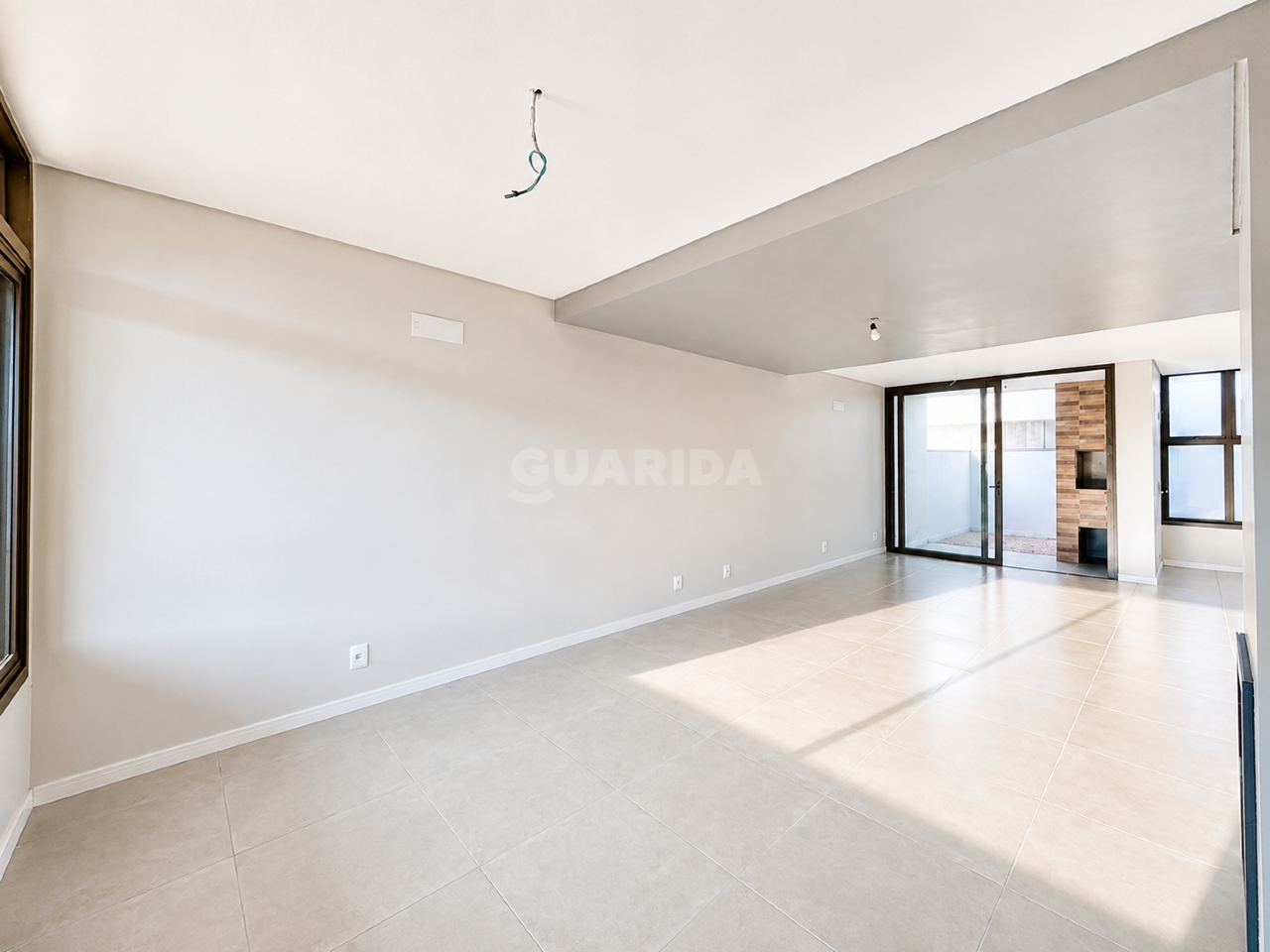casa sobrado para alugar em Rua Francisco Mattos Terres, 684 - foto 2
