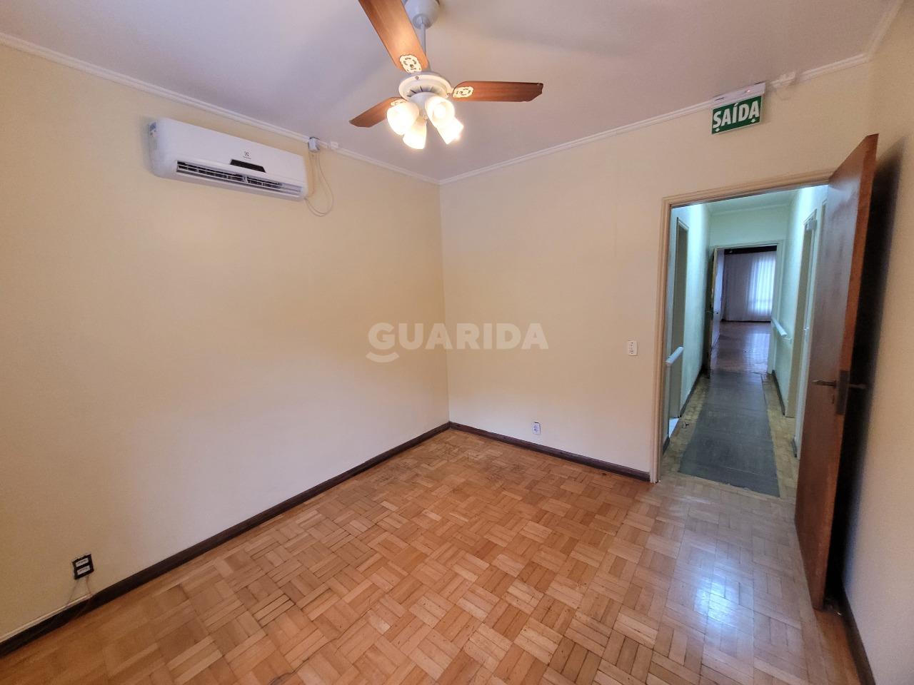 casa comercial para alugar em Rua Matias José Bins, 325 - foto 13