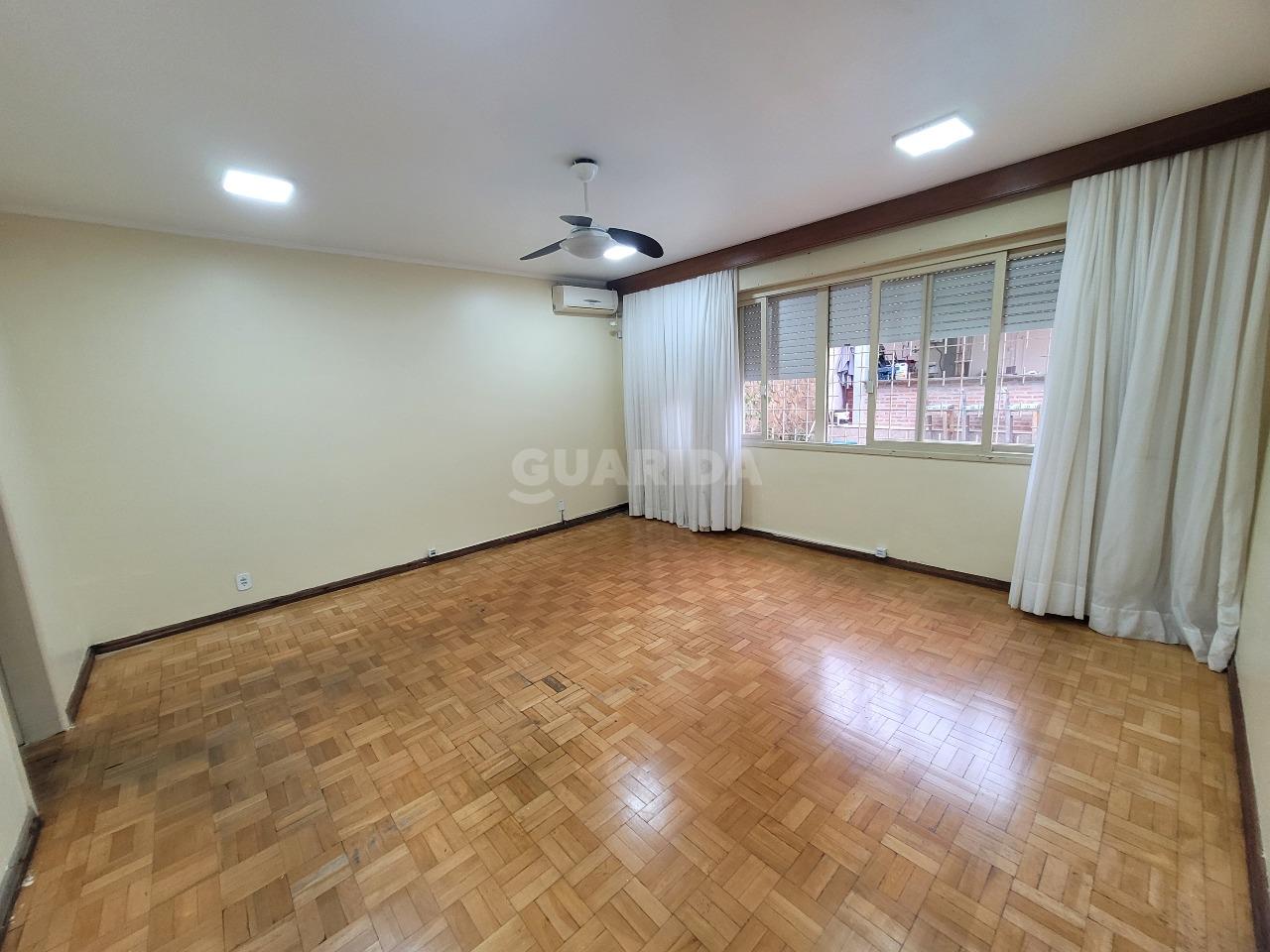 casa comercial para alugar em Rua Matias José Bins, 325 - foto 15