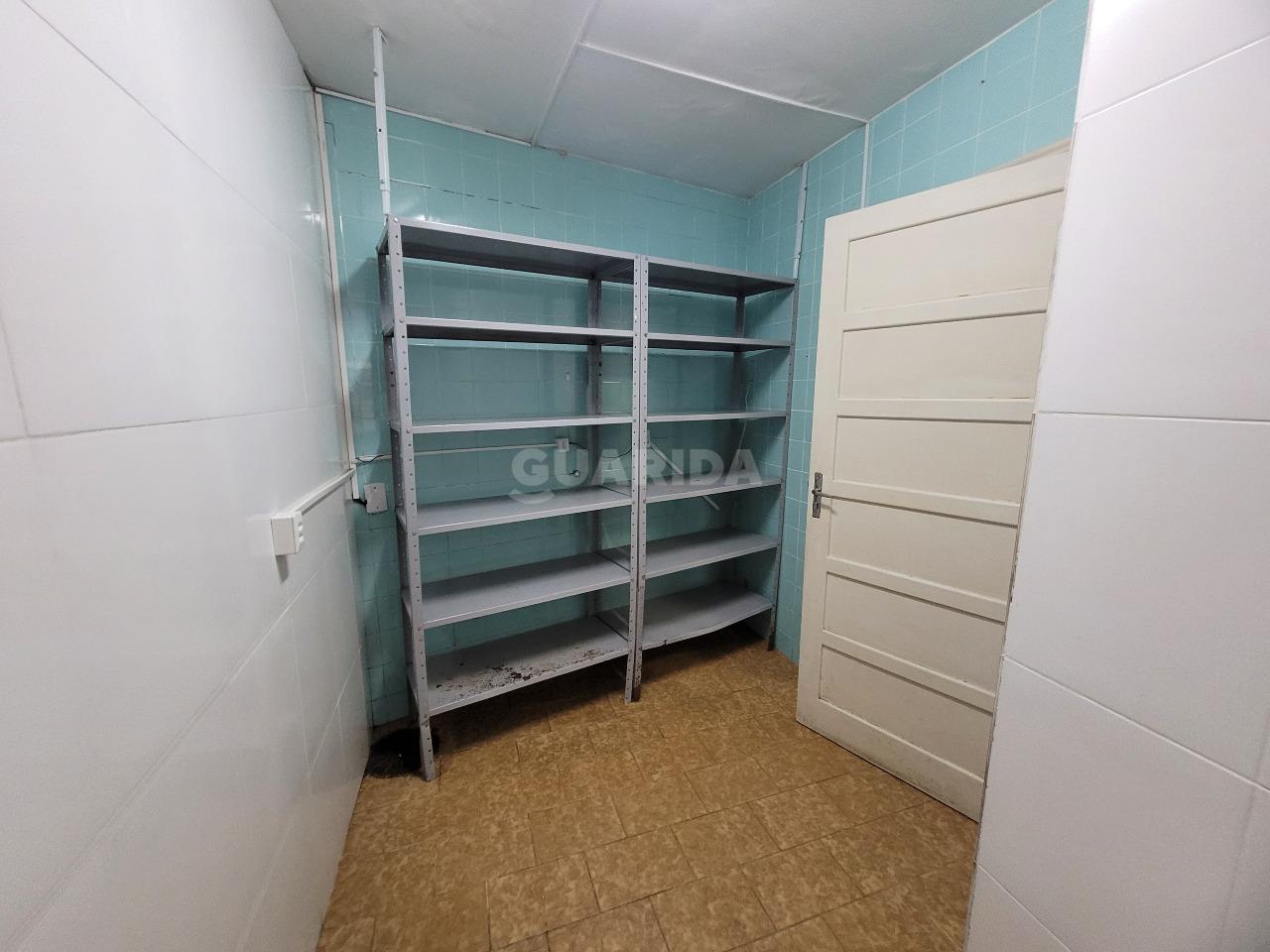 casa comercial para alugar em Rua Matias José Bins, 325 - foto 30