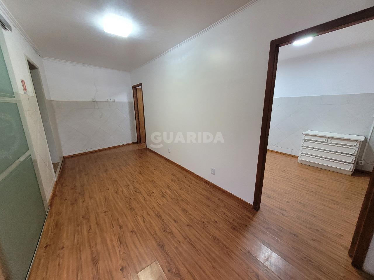 casa comercial para alugar em Rua Matias José Bins, 325 - foto 19
