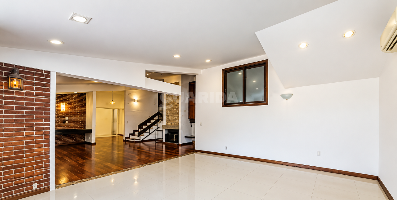 casa sobrado para alugar em Boa Vista, Porto Alegre - foto 1