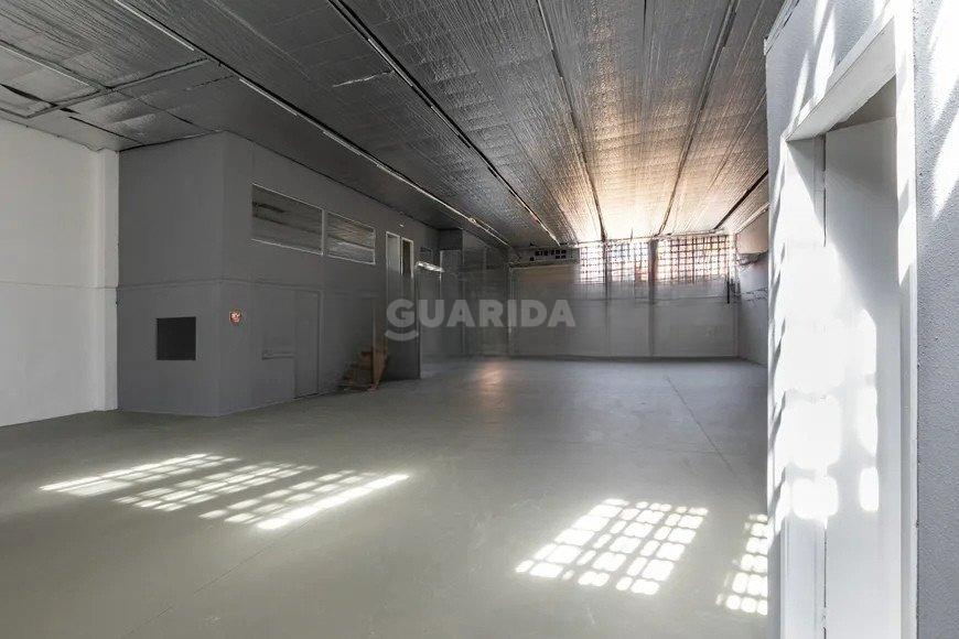 galpao deposito pavilhao para alugar em Rua Santos Pedroso, 24 - foto 3