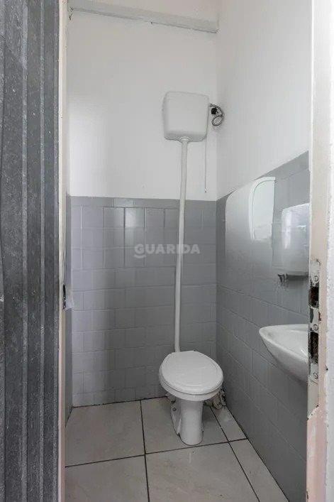 galpao deposito pavilhao para alugar em Rua Santos Pedroso, 24 - foto 9