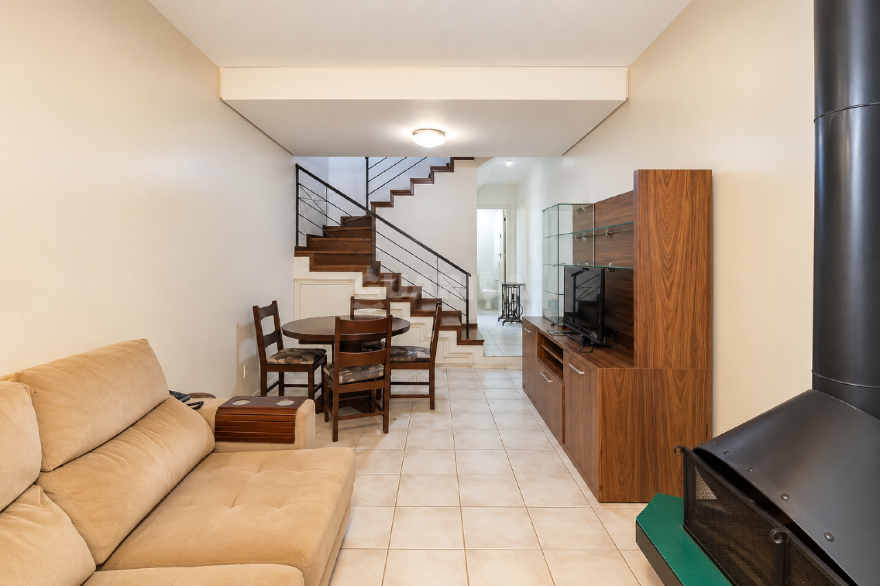 Casa em condominio para alugar em Avenida Arnaldo Bohrer, 184 - foto 2
