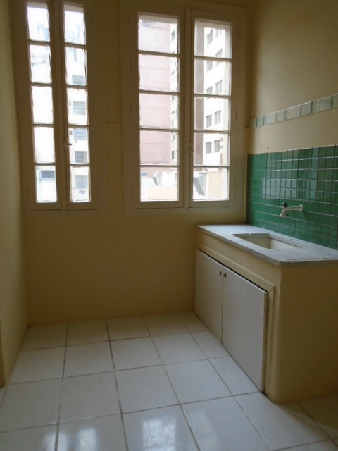 consultorio sala conjunto para alugar em Rua Vigário José Inácio, 481 - foto 10
