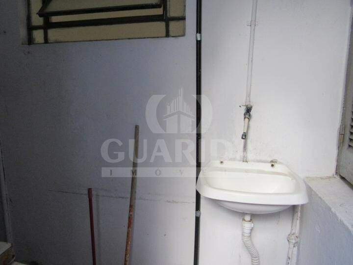 consultorio sala conjunto para alugar em Rua Vigário José Inácio, 481 - foto 14