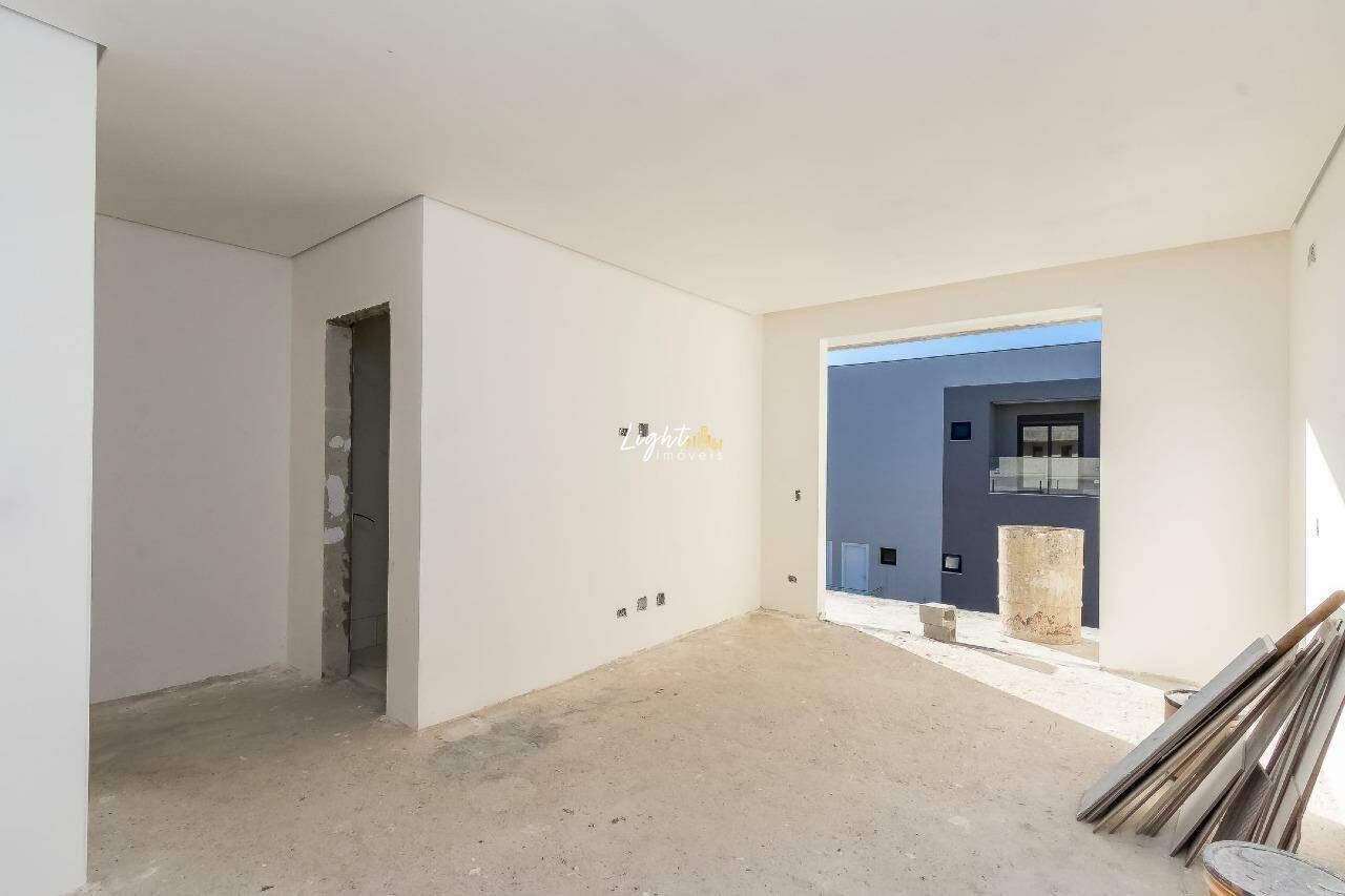 Casa à venda no Campo largo da roseira: 