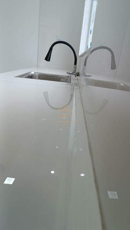 Casa à venda no Ipiranga (Guia de Pacobaíba): Balcão de Porcelanato 2,82 m x 0,60 m