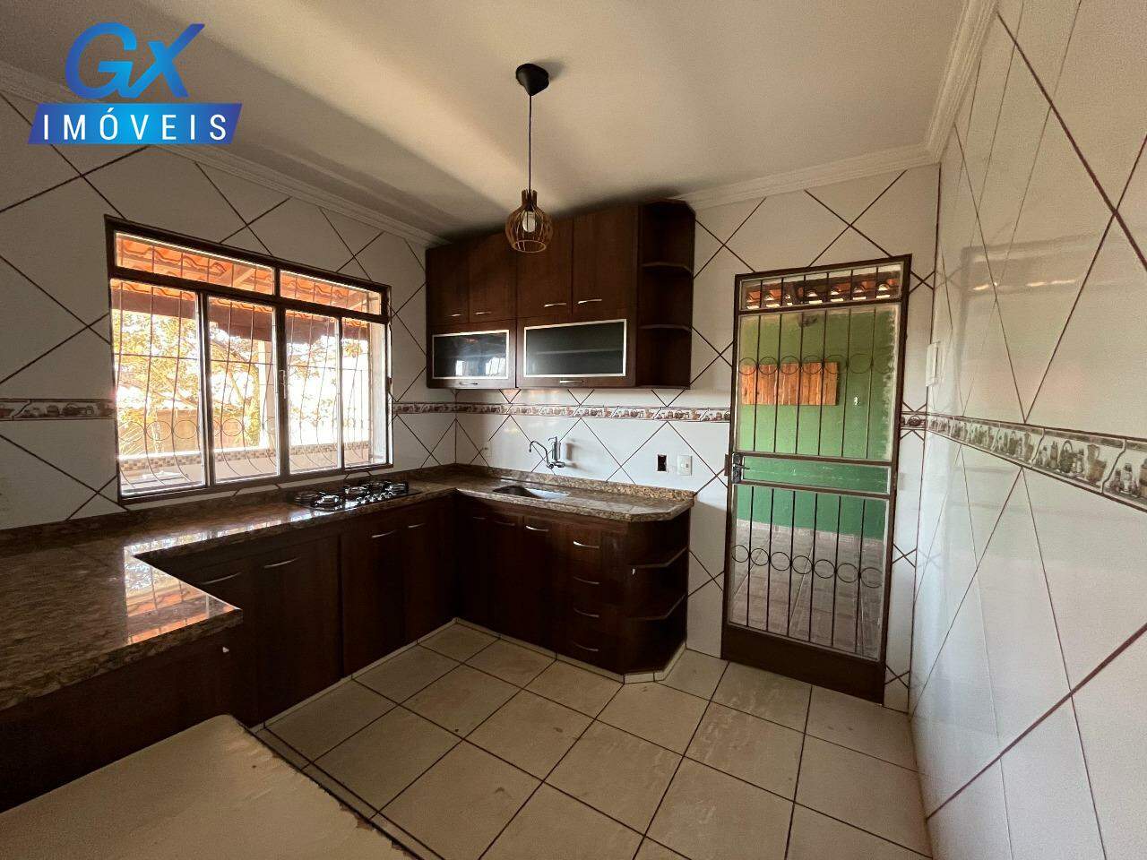 Casa para alugar com 3 quartos, 360m² - Foto 15