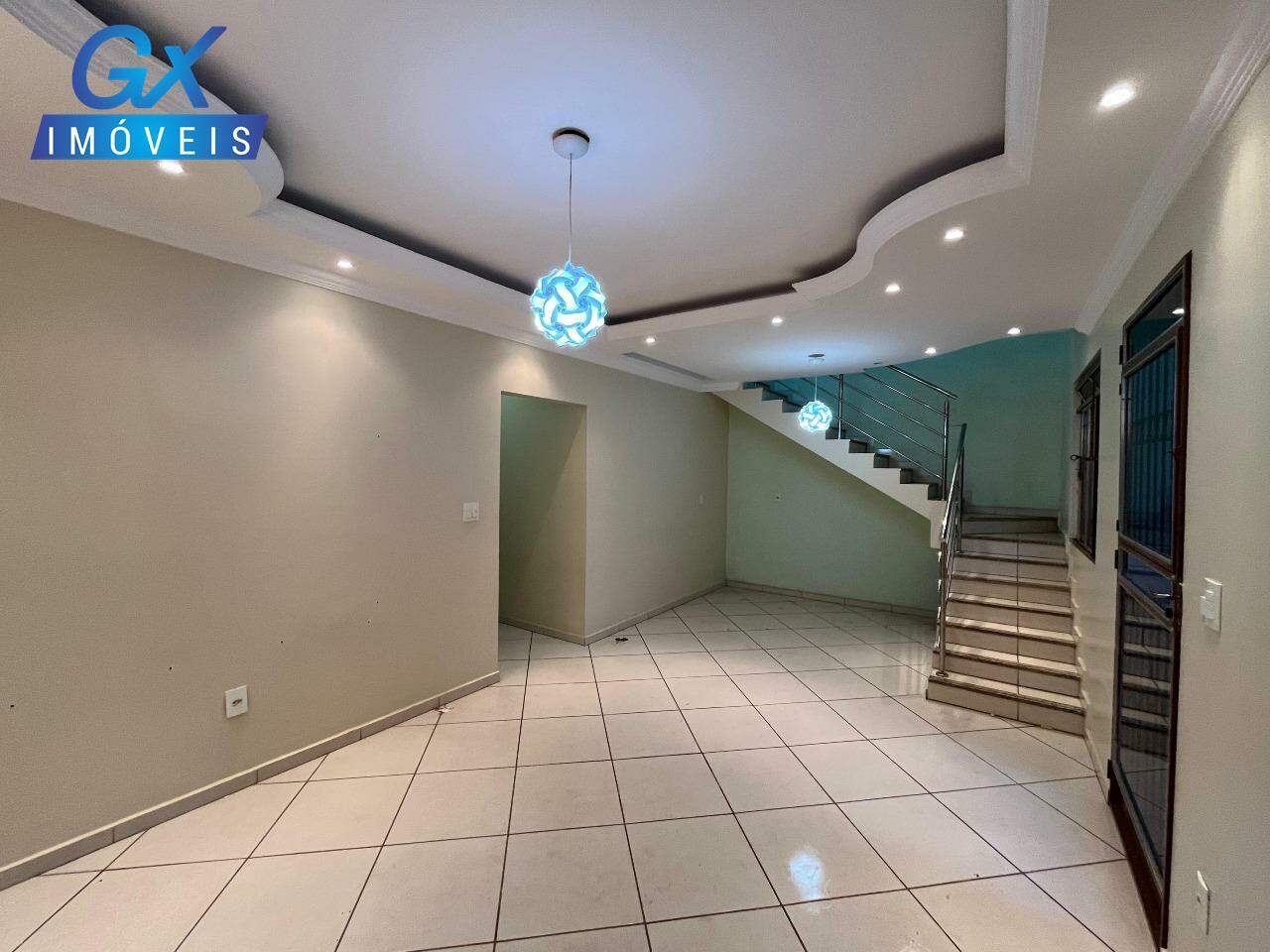 Casa para alugar com 3 quartos, 360m² - Foto 4