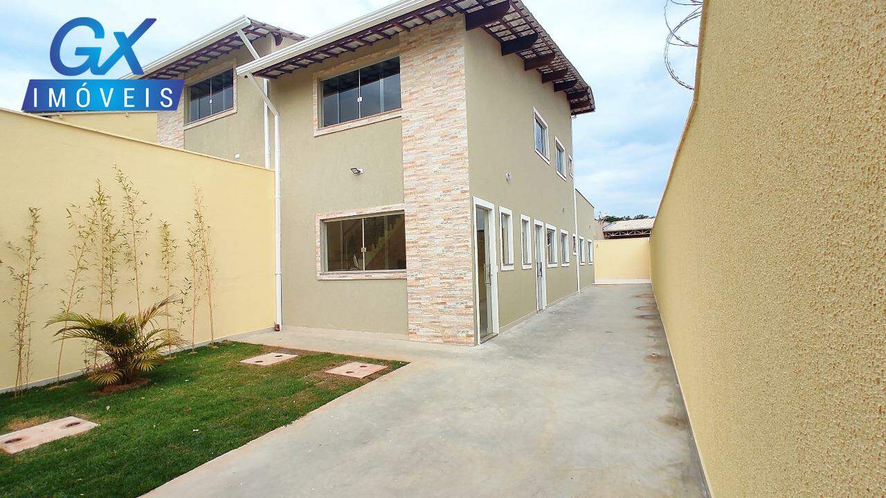 Casa à venda com 3 quartos, 180m² - Foto 1