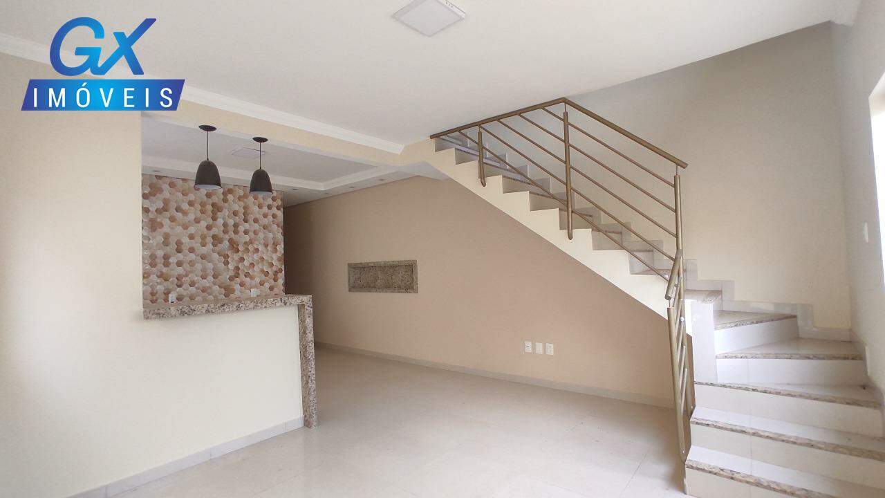 Casa à venda com 3 quartos, 100m² - Foto 5