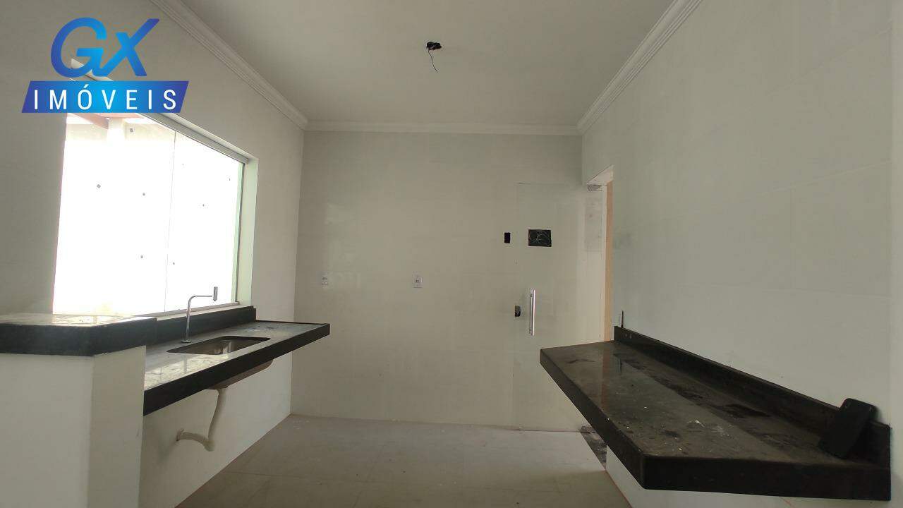 Casa à venda com 3 quartos, 180m² - Foto 7