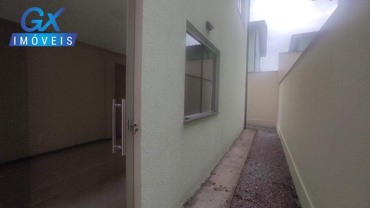 Casa à venda com 2 quartos, 360m² - Foto 5