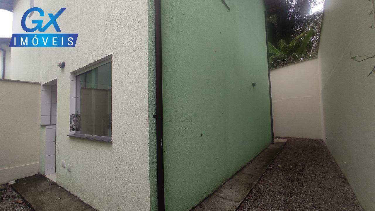 Casa à venda com 2 quartos, 360m² - Foto 8