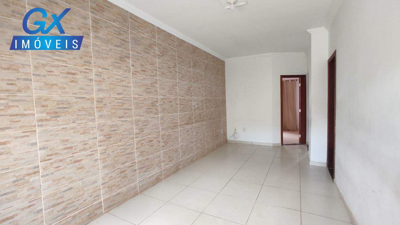 Casa à venda com 3 quartos, 70m² - Foto 4