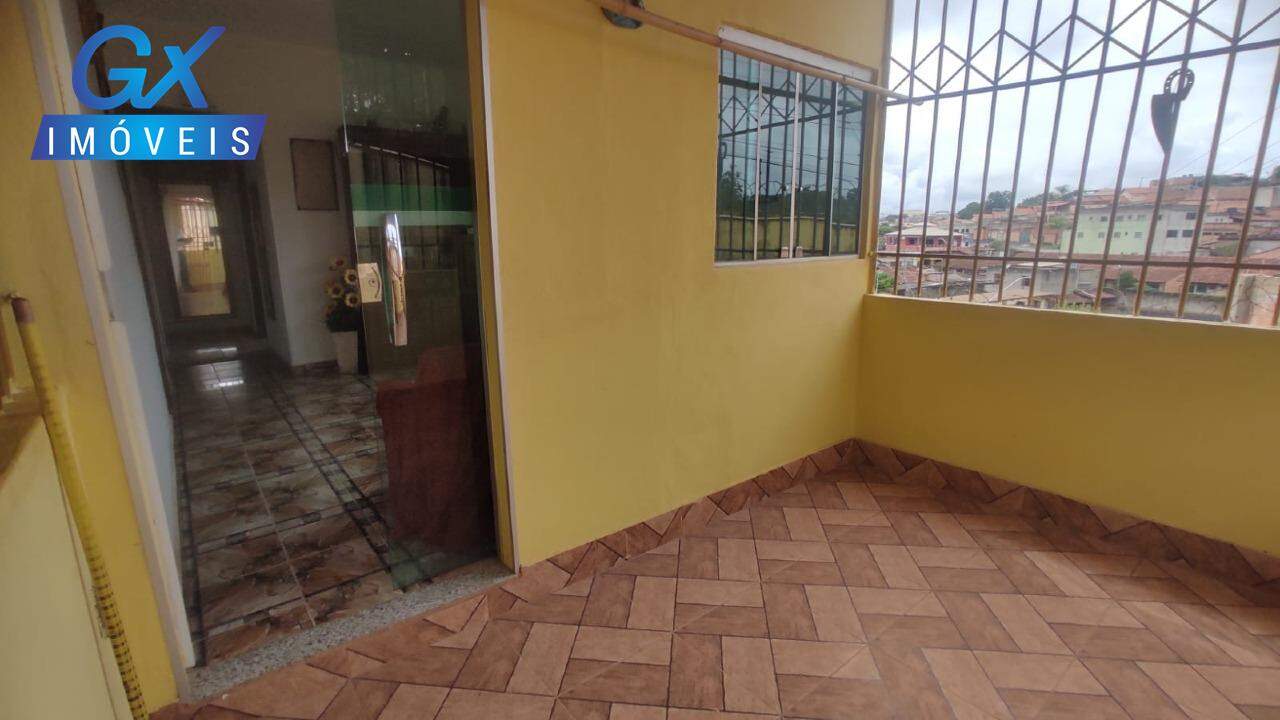 Casa à venda com 5 quartos, 300m² - Foto 3