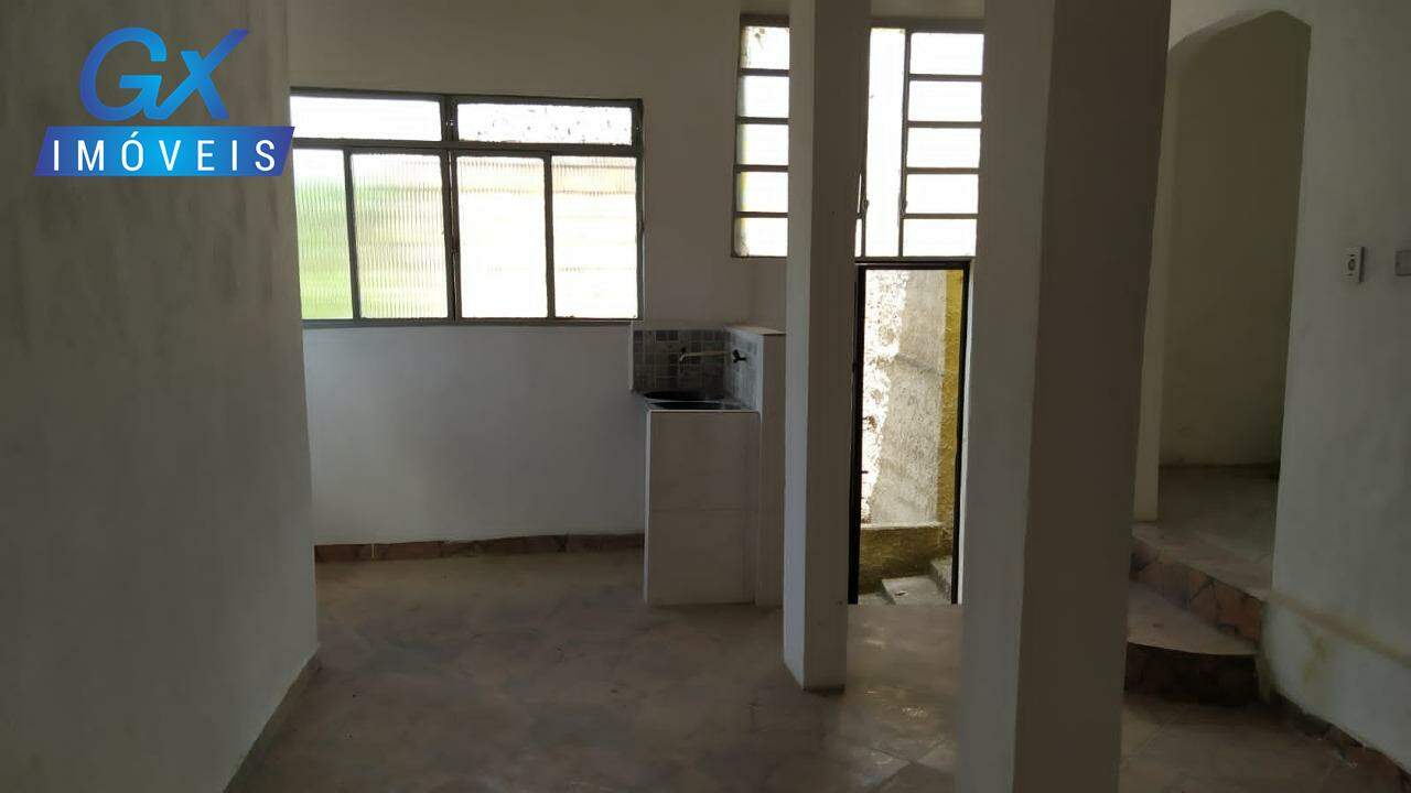 Casa à venda com 5 quartos, 300m² - Foto 18