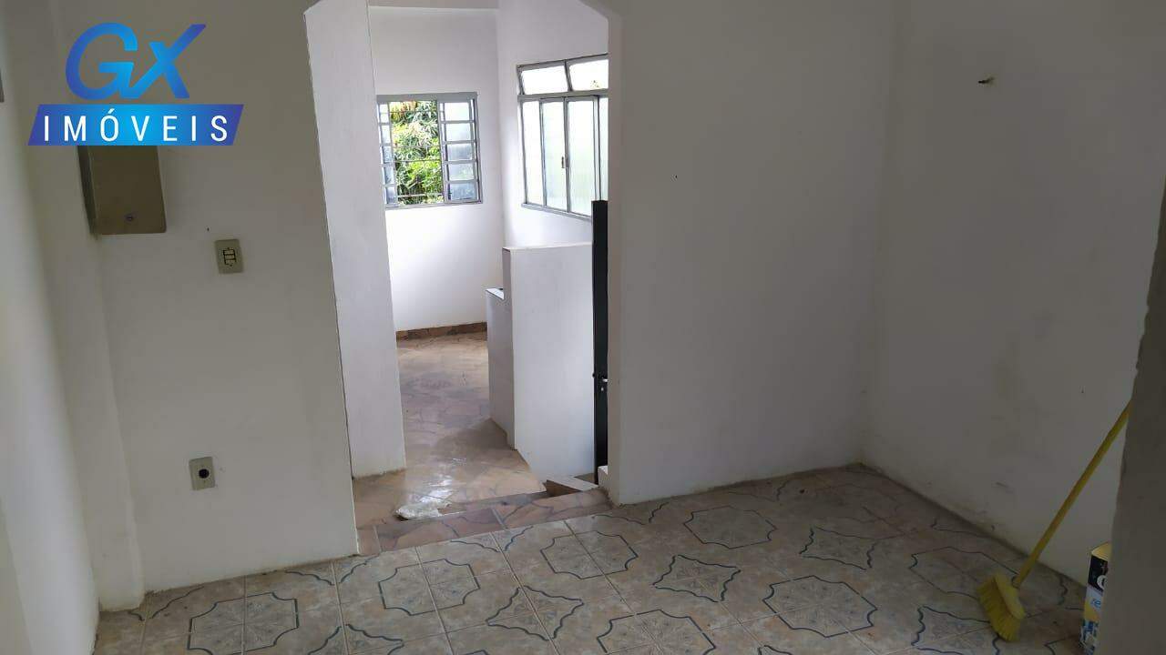 Casa à venda com 5 quartos, 300m² - Foto 17