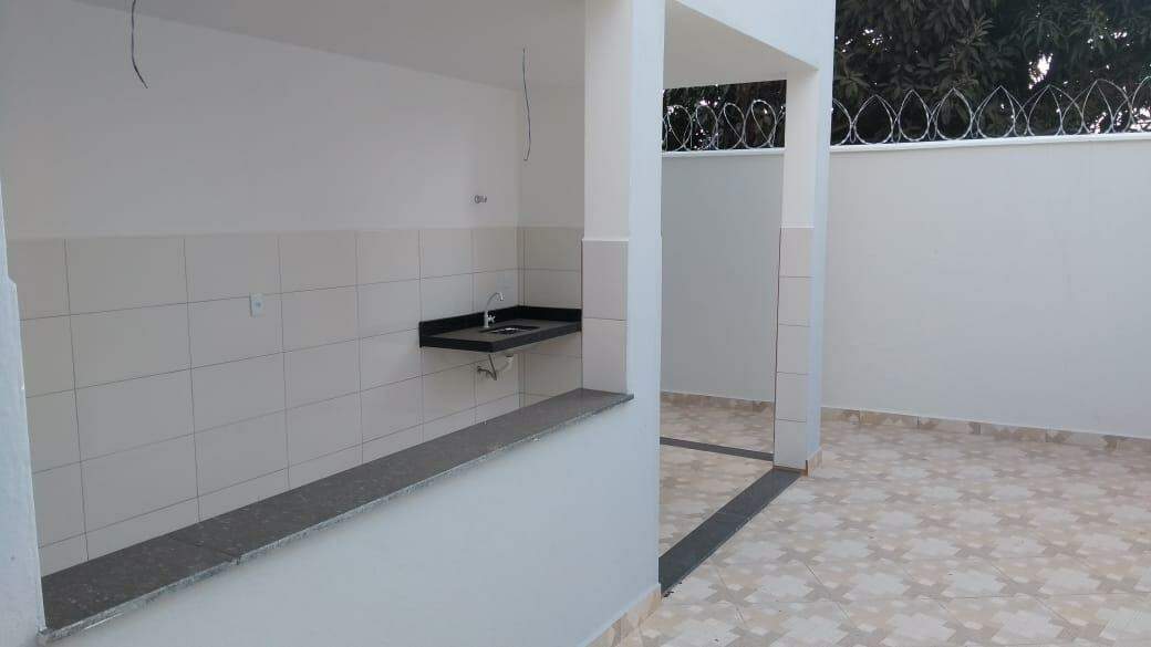 Casa à venda com 4 quartos, 100m² - Foto 25