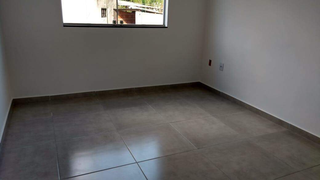 Casa à venda com 4 quartos, 100m² - Foto 7