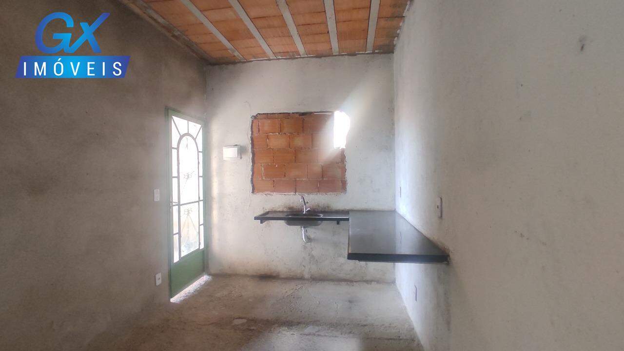 Casa à venda com 4 quartos, 200m² - Foto 8