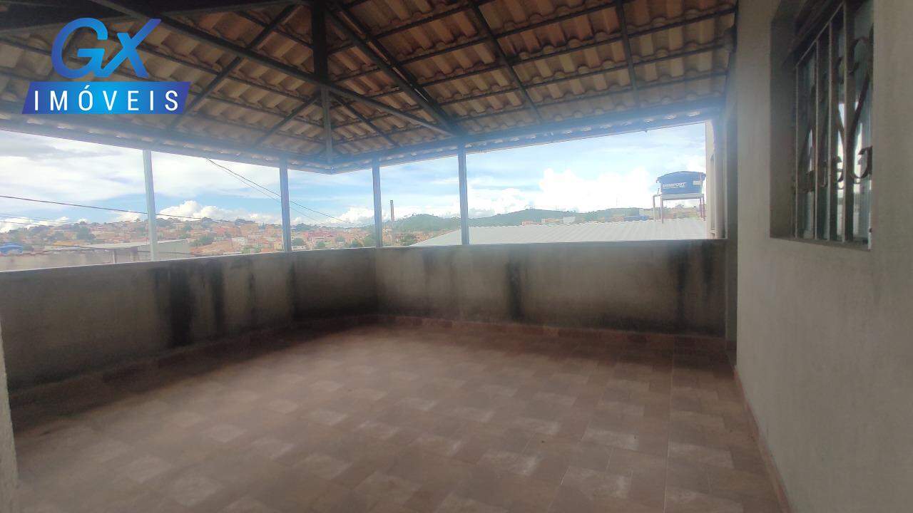 Casa à venda com 4 quartos, 200m² - Foto 17