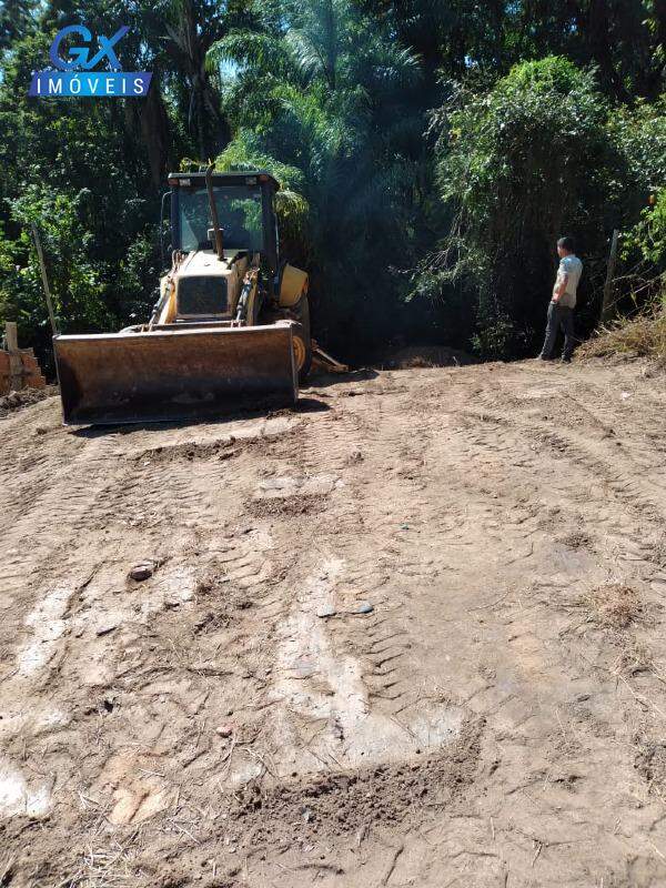 Terreno à venda com 2 quartos, 250m² - Foto 3